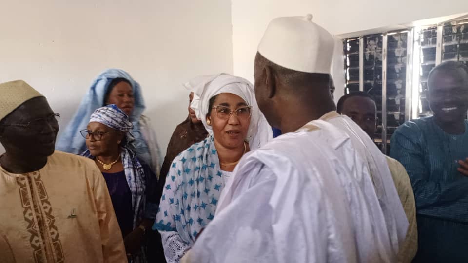 Fouta : Aïssata Aw, alias Mamacita, offre deux salles de classe au lycée de Walaldé