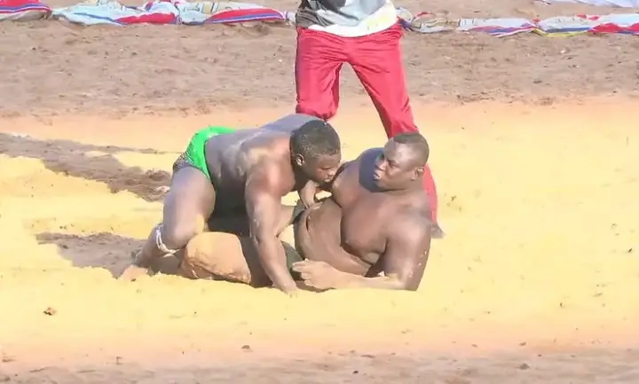 Lutte Sénégalaise : Jackson JR terrasse Bombardier