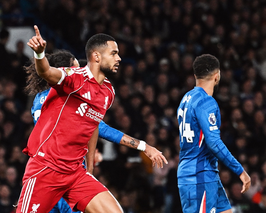 Premier League : Liverpool enchaîne une troisième défaite et perd la tête du championnat