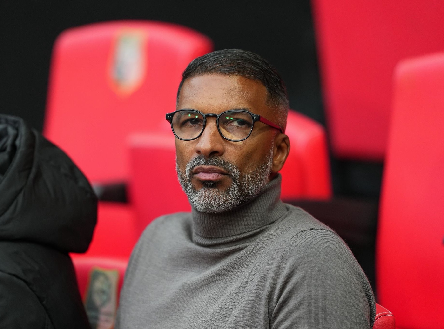 Habib Beye maintenu : le Stade Rennais lui accorde un dernier sursis