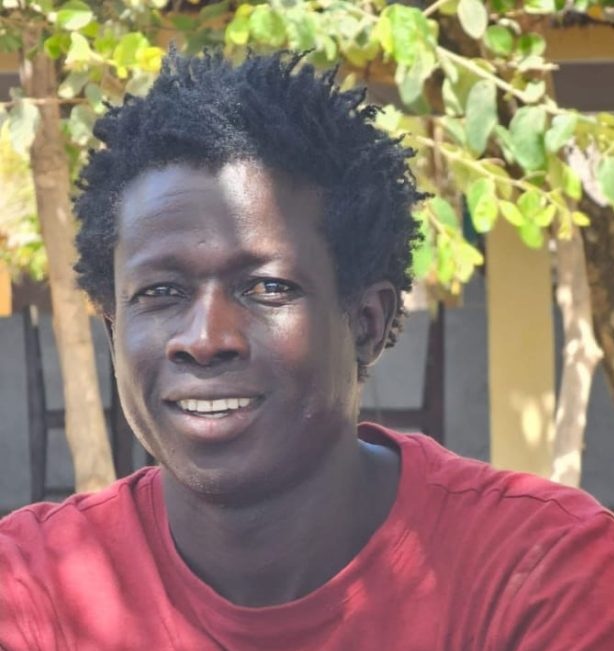 El bulo como estrategia: Feijóo y el PP criminalizan la pobreza y la migración (Por Max DIATTA)