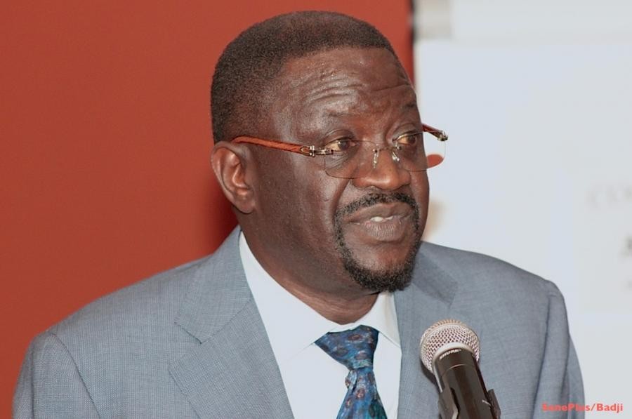 L’homme d'Etat a l'épreuve de la démocratie :14 principes pour une conscience politique responsable. (Par Dr.Papa Abdoulaye Seck)