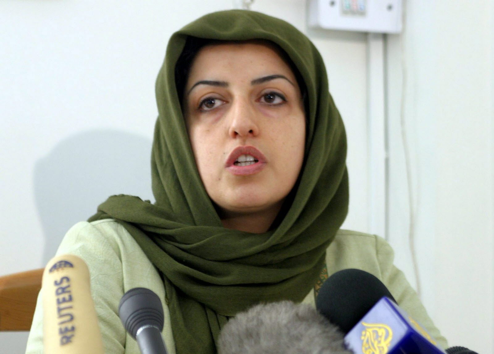 Iran: Narges Mohammadi, prix Nobel de la paix en 2023, arrêtée