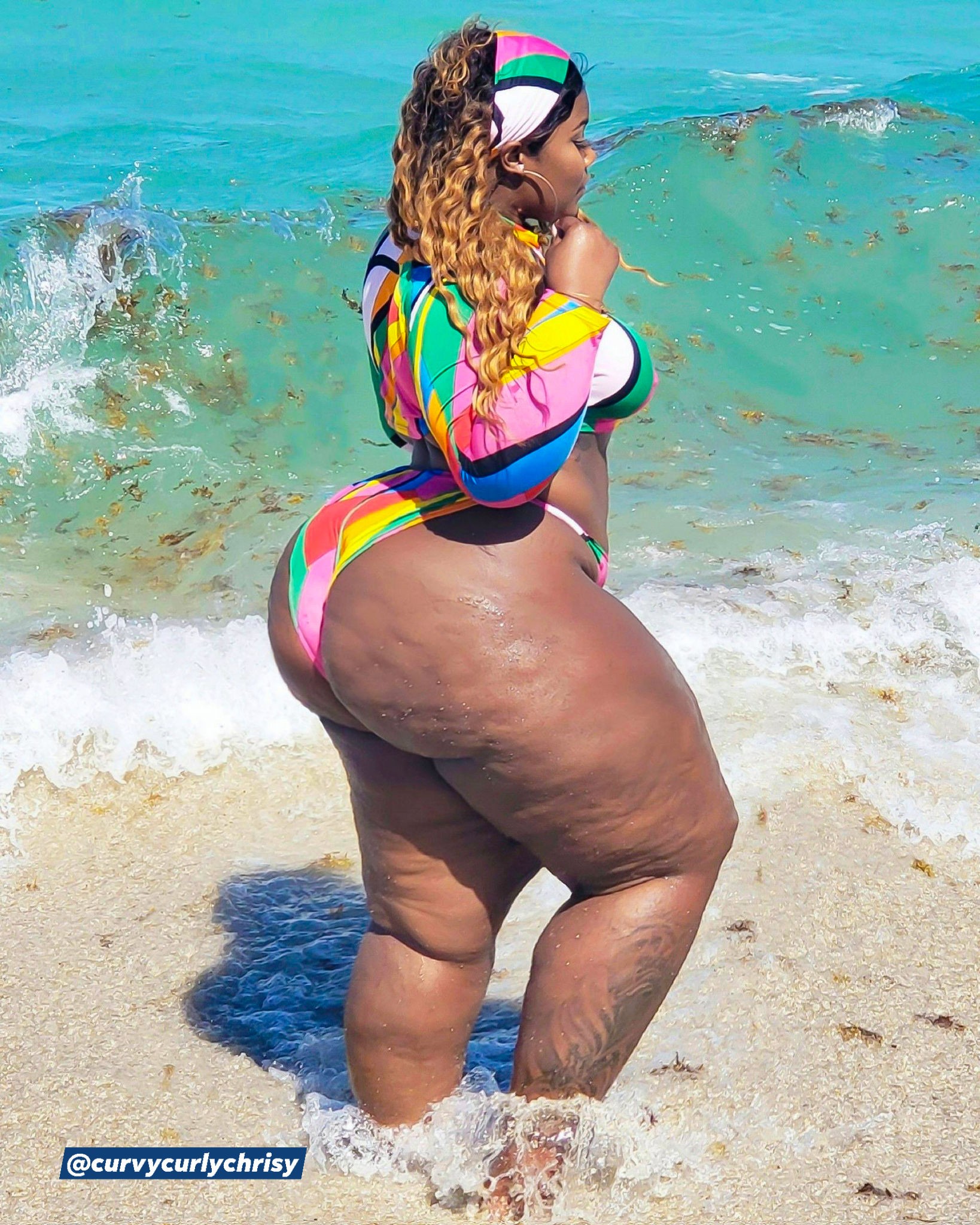 Critiquée sur ses photos, Chrisy Chris oppose la sérénité et l’acceptation de soi