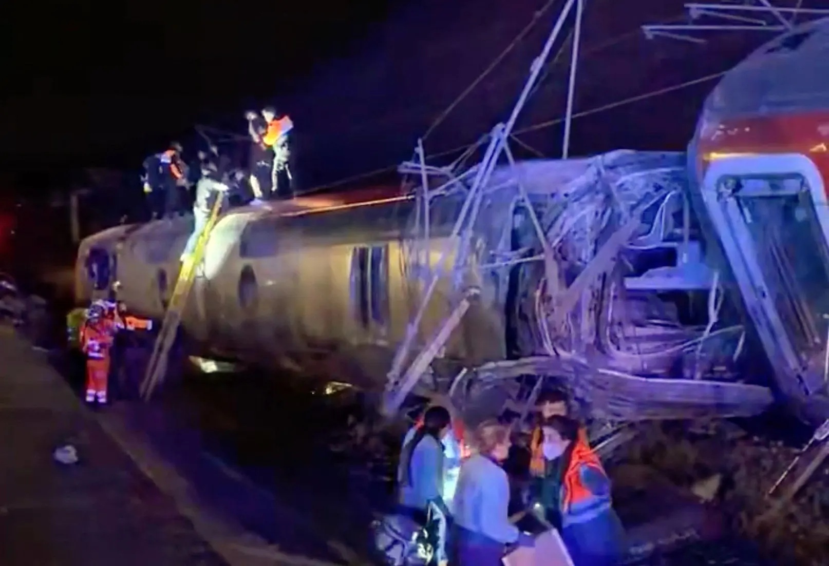 Espagne: au moins 21 morts dans un accident ferroviaire impliquant deux trains
