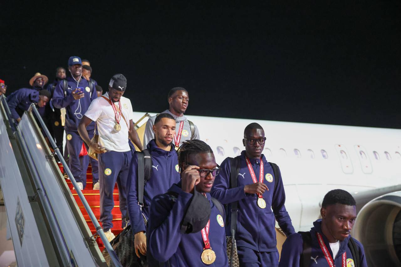 CAN : les Lions du Sénégal accueillis en héros à l’AIBD