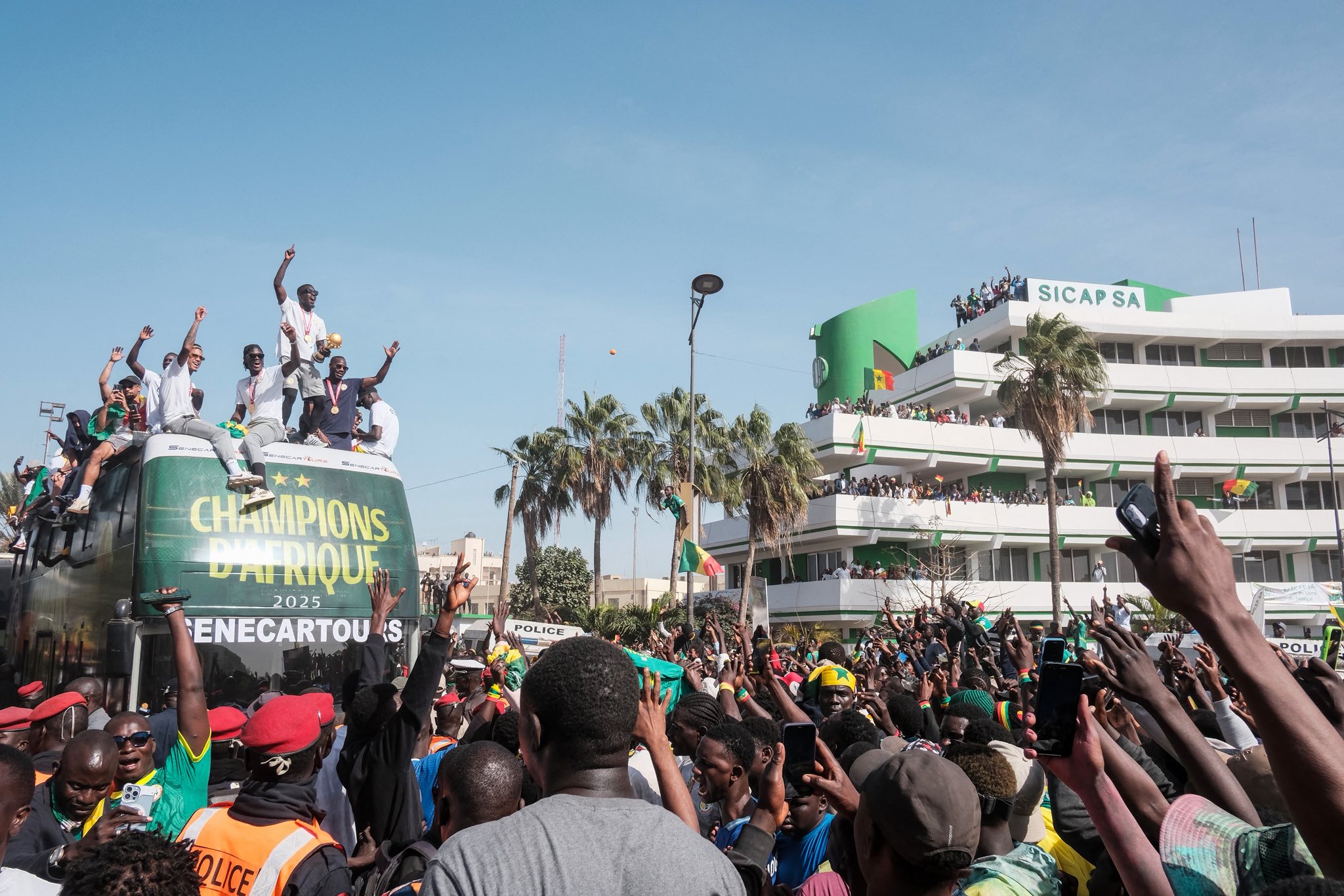CAN-2025 : le Sénégal célèbre ses héros, Dakar submergée par la ferveur populaire