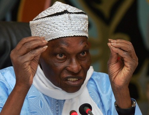 Me Wade tance Diop Decroix « Porter un costume et espérer remporter  joutes électorales, relève de l’utopie »