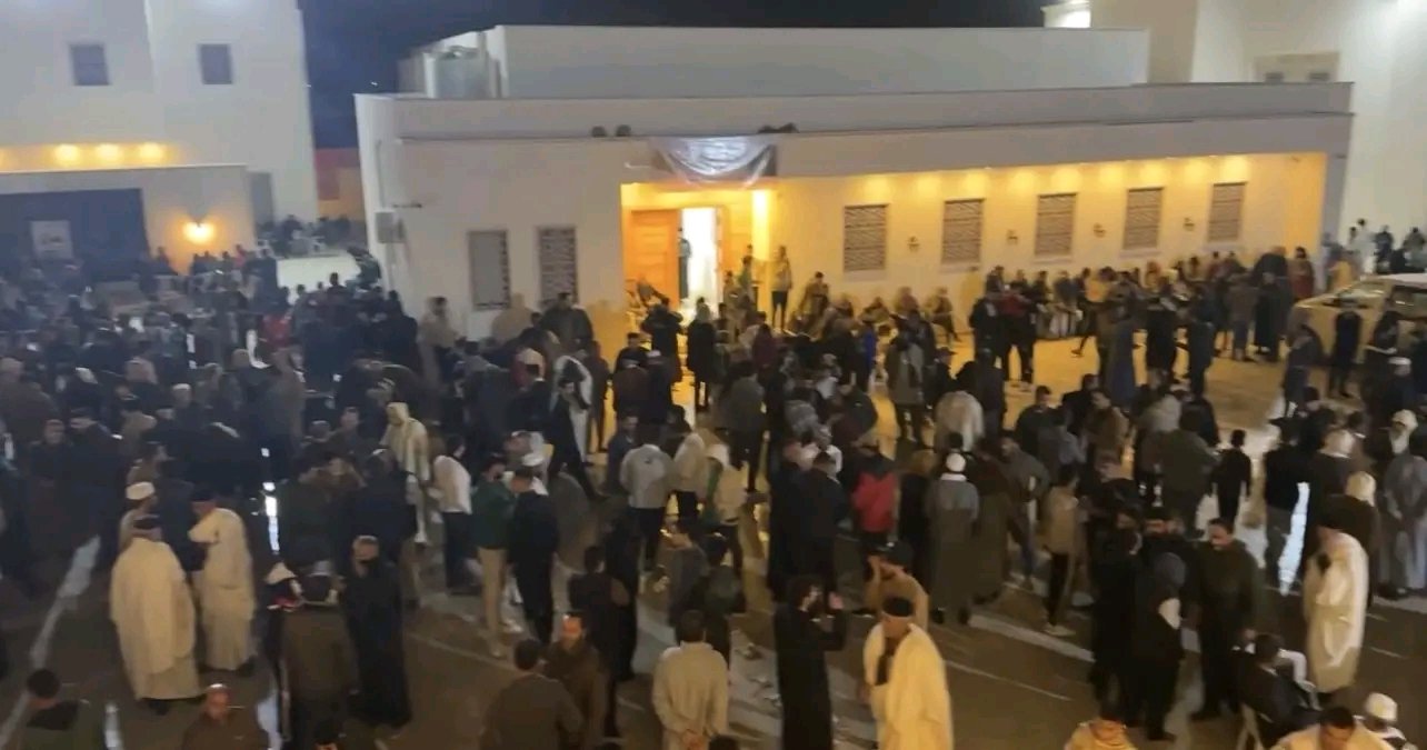 Bani Walid : Mobilisation massive et tensions autour de la morgue avant la levée de corps de Saïf al-Kaddafi