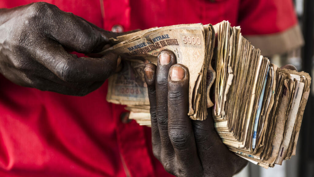Guinée : la pénurie de liquidités s’installe et inquiète