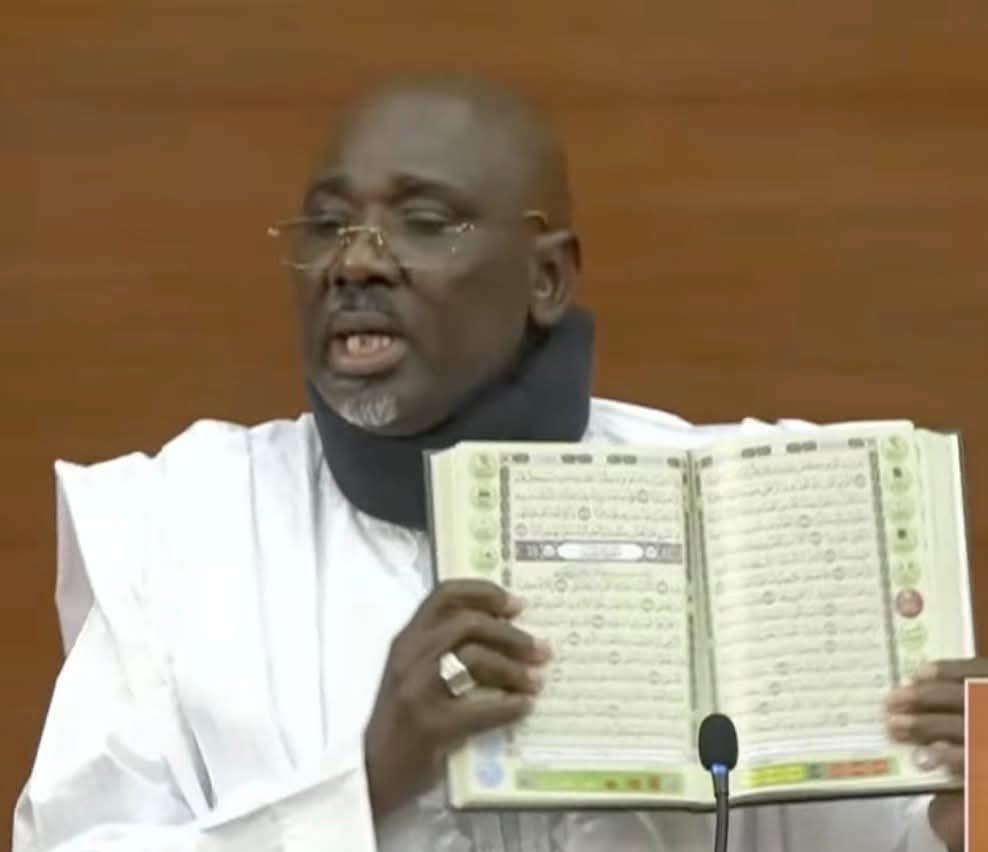Assemblée nationale : La main sur le Saint Coran, Farba Ngom jure qu’il n’a jamais pris l’argent de l’État