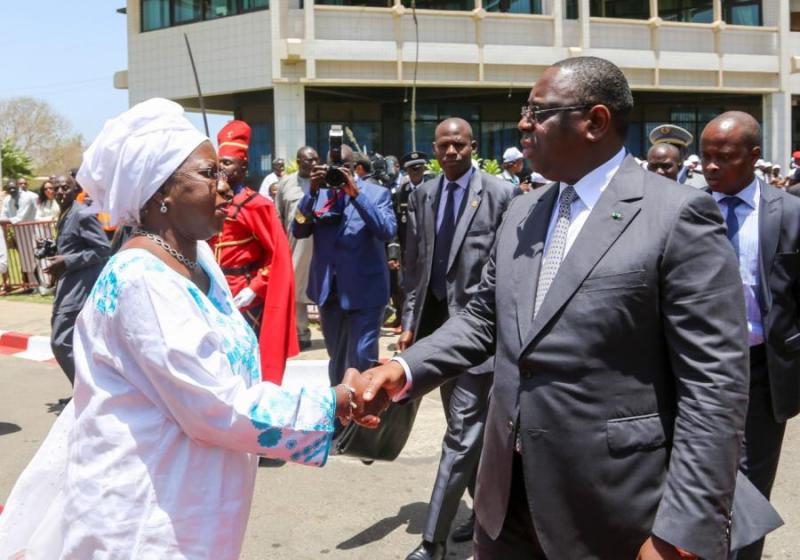 Le PSE en arret cardiaque: 800 infirmiers en chômage