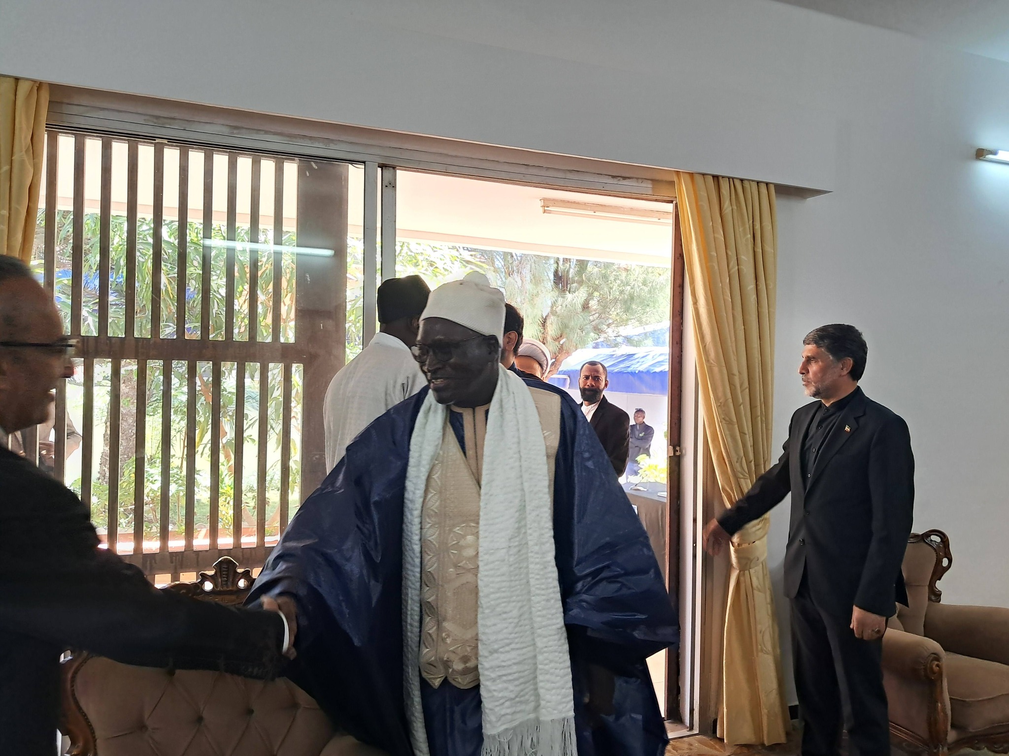  Soutien à l’Iran : la délégation du Khalife général des Mourides reçue à l’ambassade à Dakar