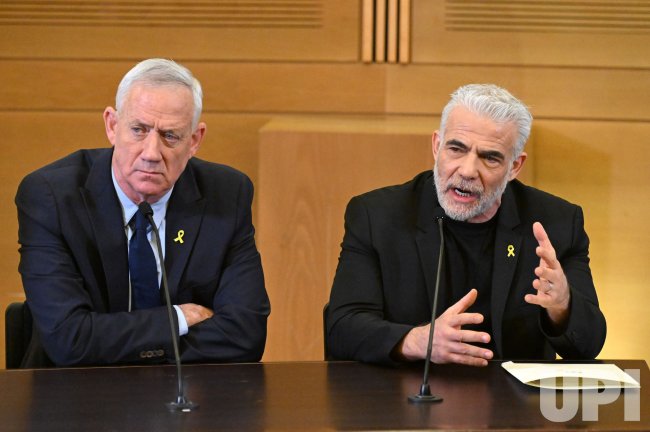 Israël: l'opposition accuse l'exécutif d'avoir lancé une guerre multi-fronts «sans stratégie»