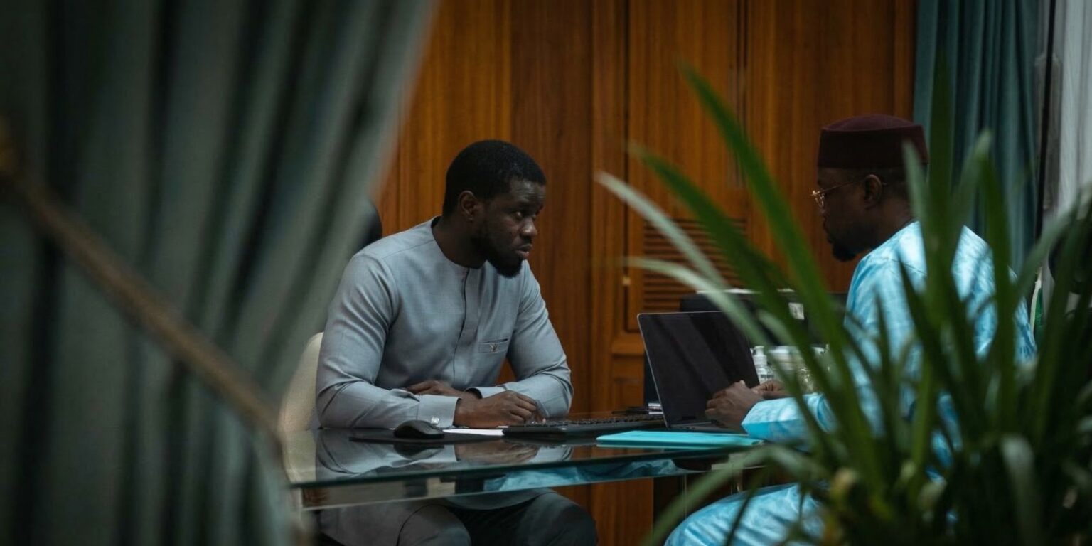 Sénégal : Penda Mbow alerte sur une dualité au sommet