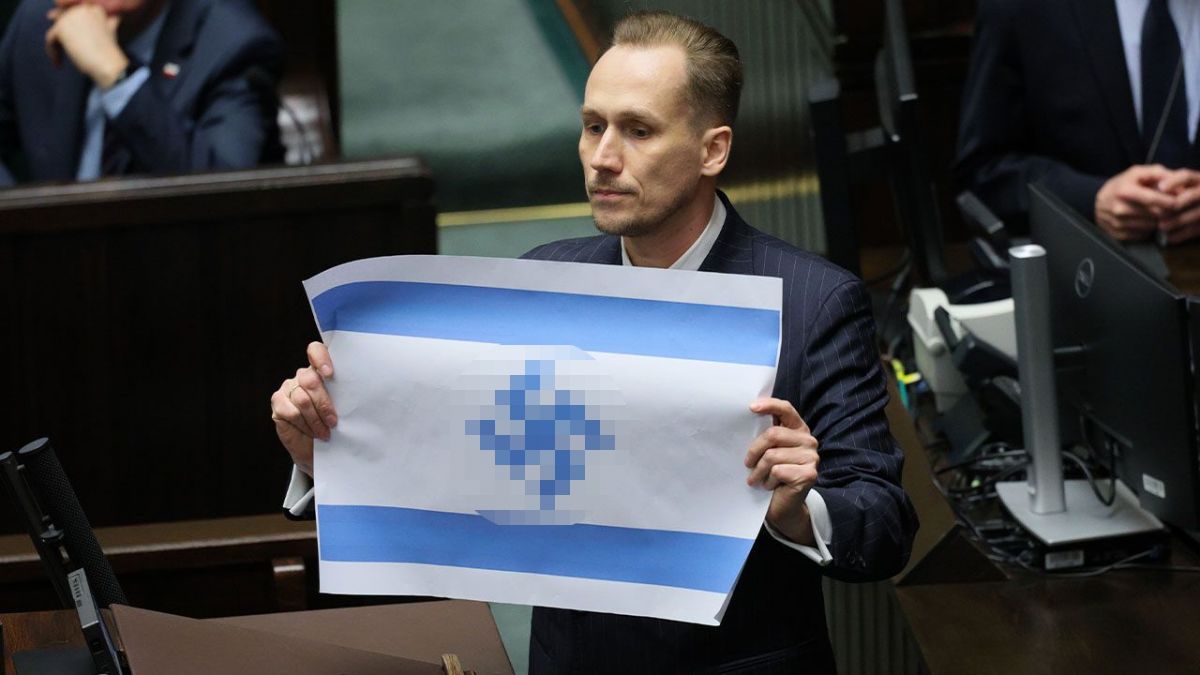 Pologne : Konrad Berkowicz brandit un drapeau israélien modifié au Parlement