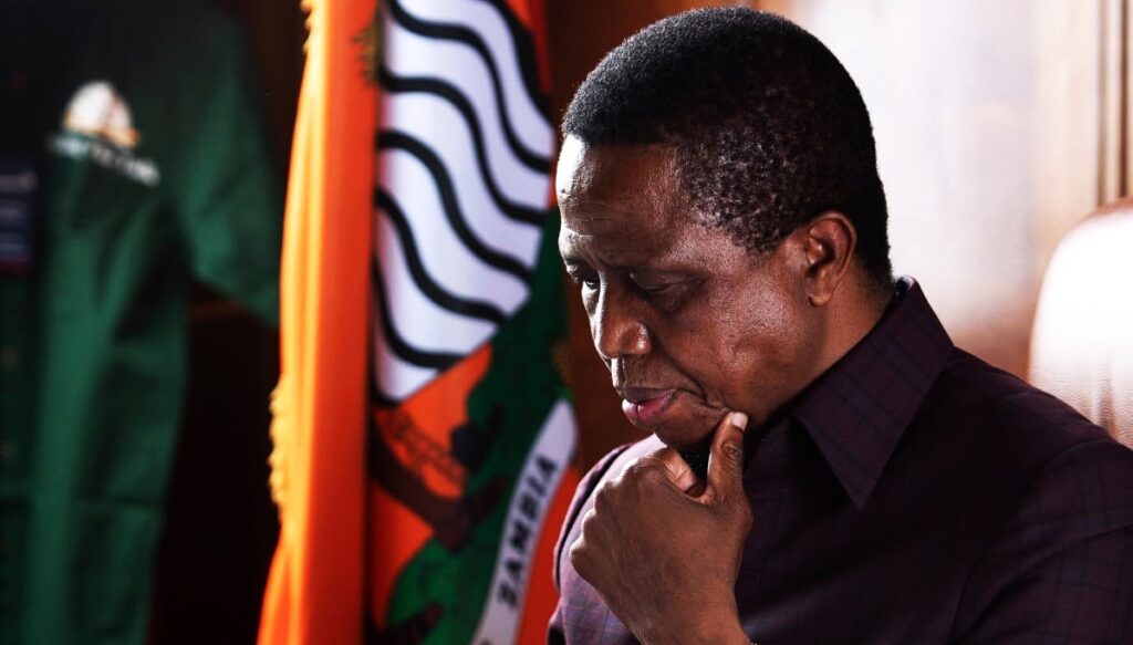 Zambie : la dépouille d’Edgar Lungu au cœur d’un bras de fer entre famille et État