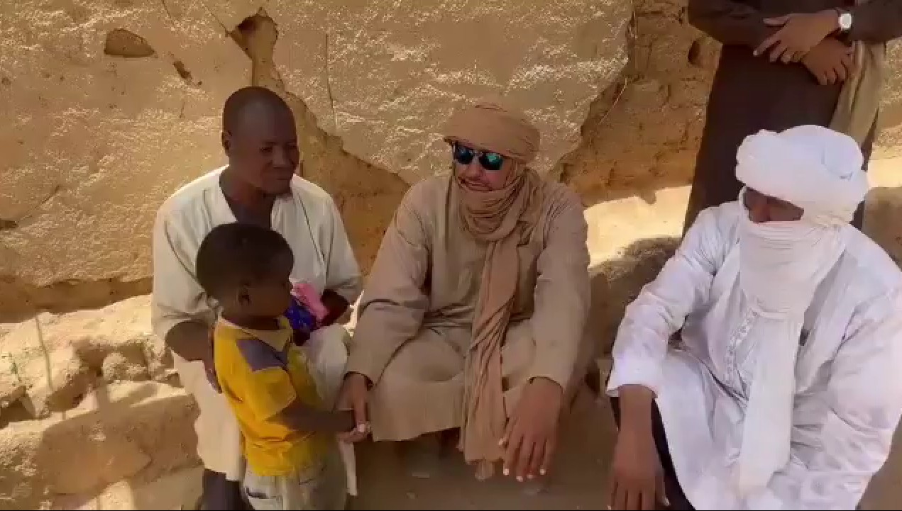 Kidal : le chef rebelle touareg tente de calmer la polémique autour d’un enfant giflé