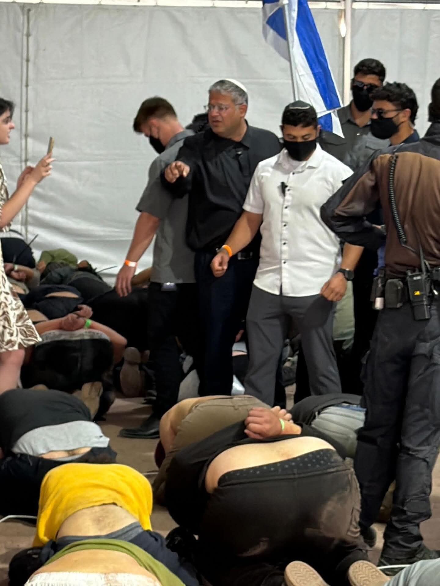 Arrestation des militants de la « flottille pour Gaza » : une vidéo du ministre Itamar Ben-Gvir suscite une vague d’indignation internationale
