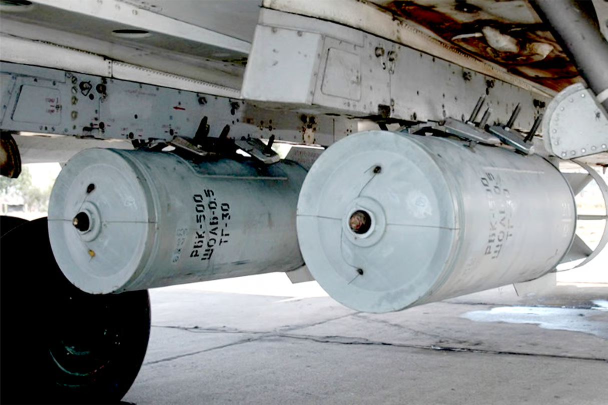 Mali : des preuves visuelles d’armes à sous-munitions russes utilisées en frappe aérienne