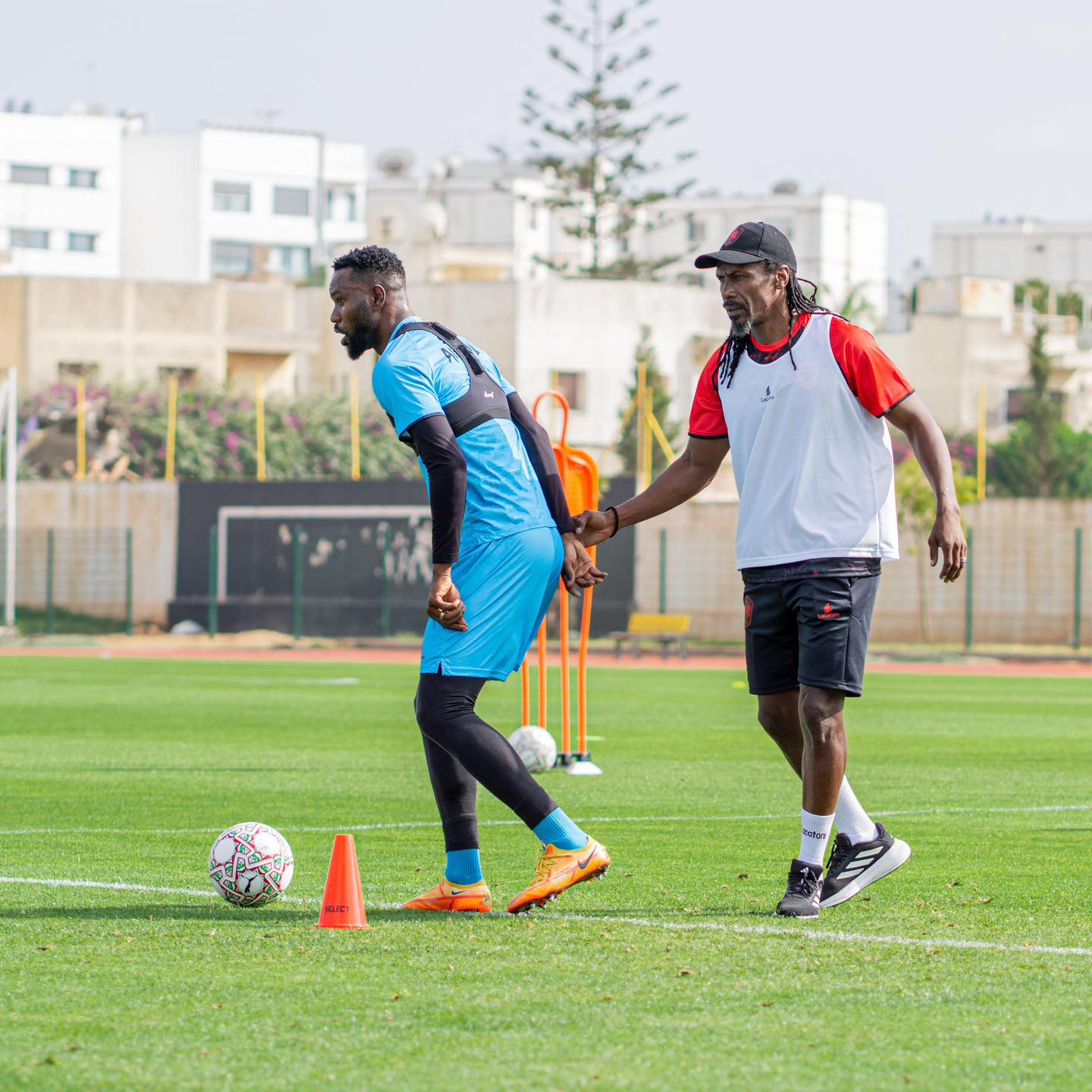 Aliou Cissé muscle son staff en Angola avec l’arrivée de Stephan Loboué