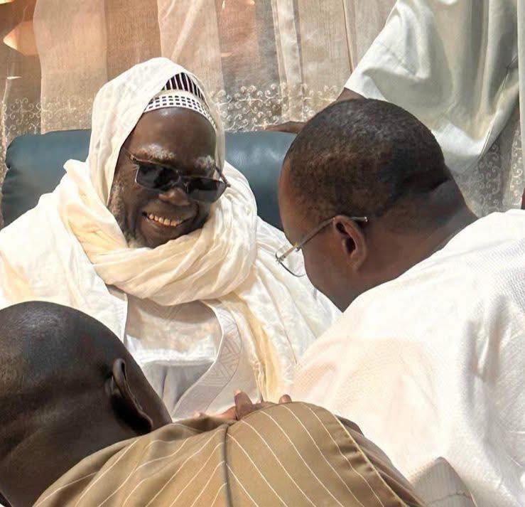 Face à Serigne Mountakha, Sonko confie sa peine après la disparition de Serigne Cheikh Saliou Mbacké