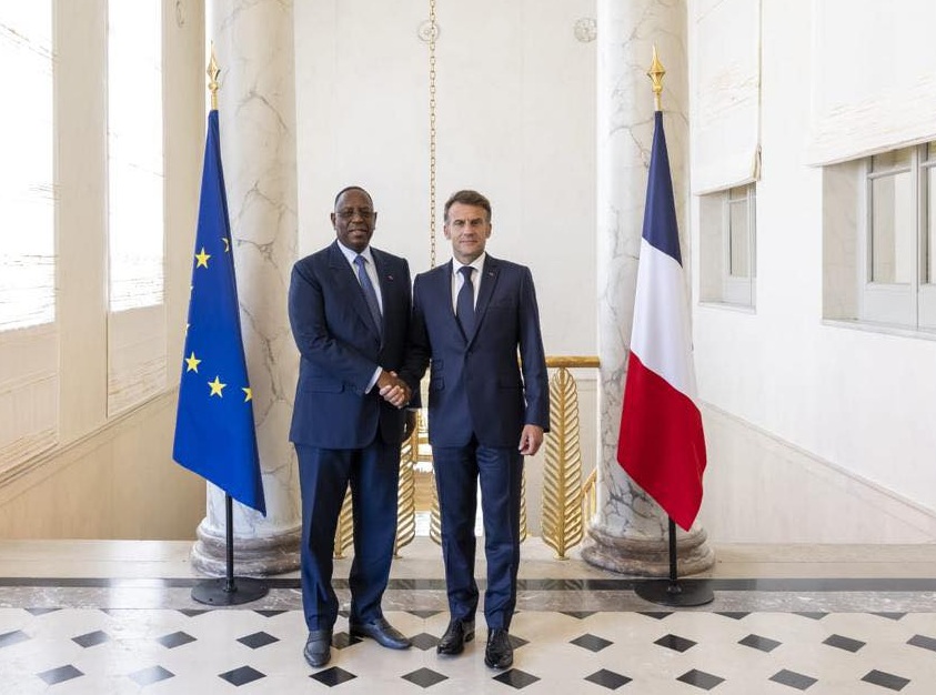 Macky Sall reçu à l’Élysée : les enjeux d’un entretien avec Emmanuel Macron