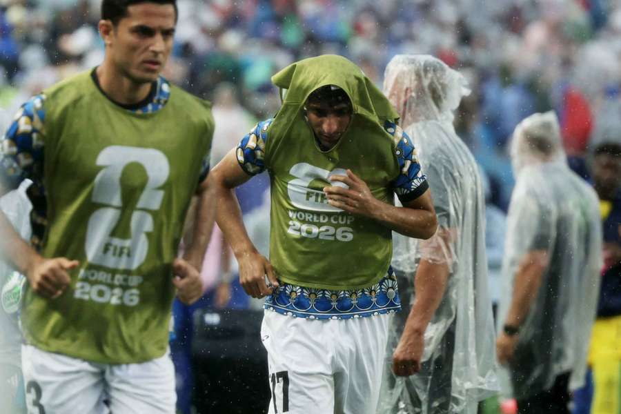 France - Irak : le stade évacué à la mi-temps, le match suspendu à cause d’un risque d’orage