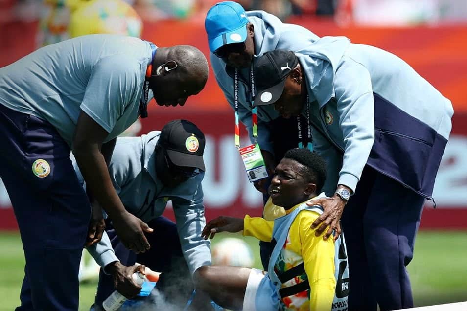 Coup dur avant le match : Lamine Camara se blesse à l’échauffement face à l’Irak