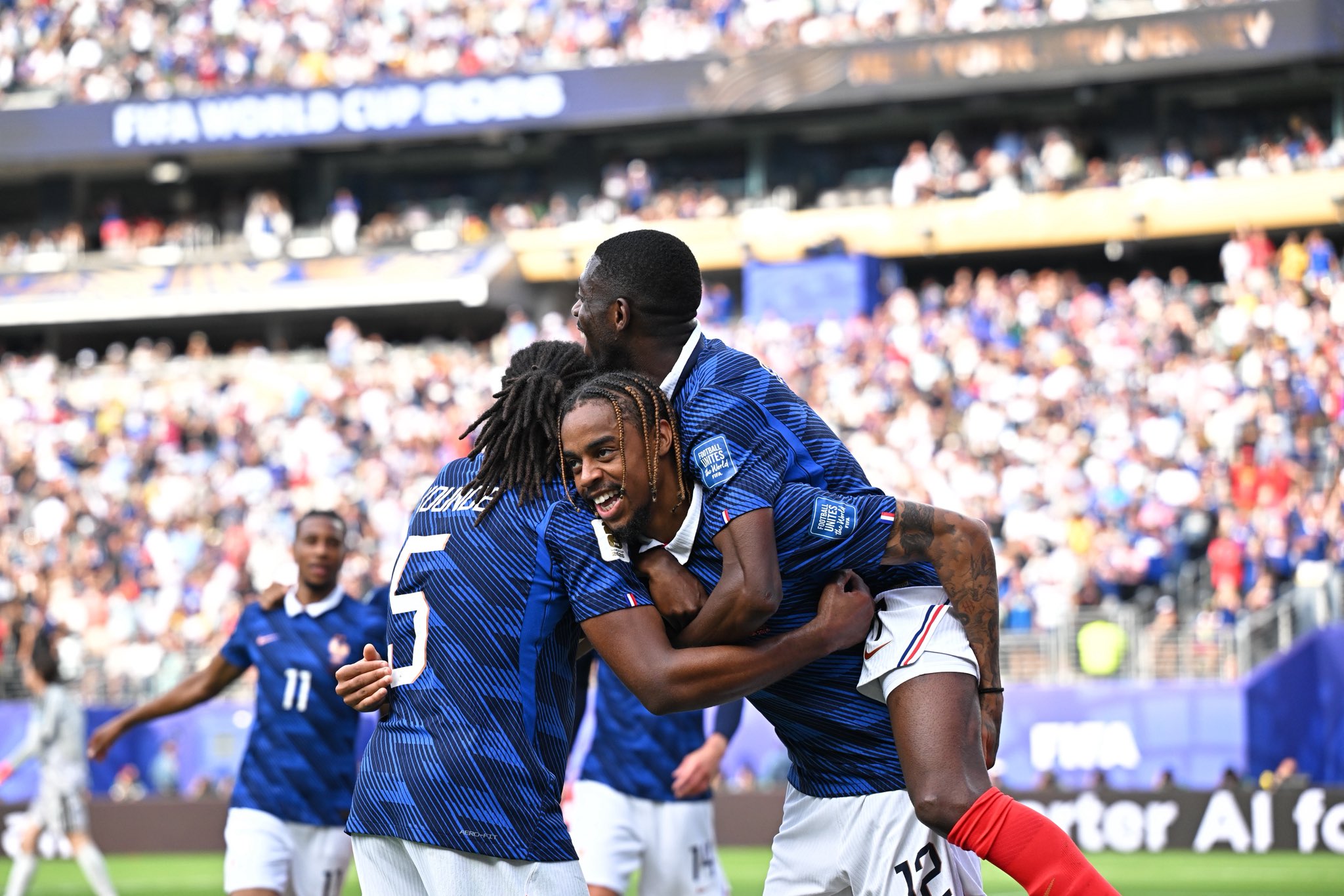 Coupe du monde 2026 : la France surclasse la Suède et file en huitièmes de finale