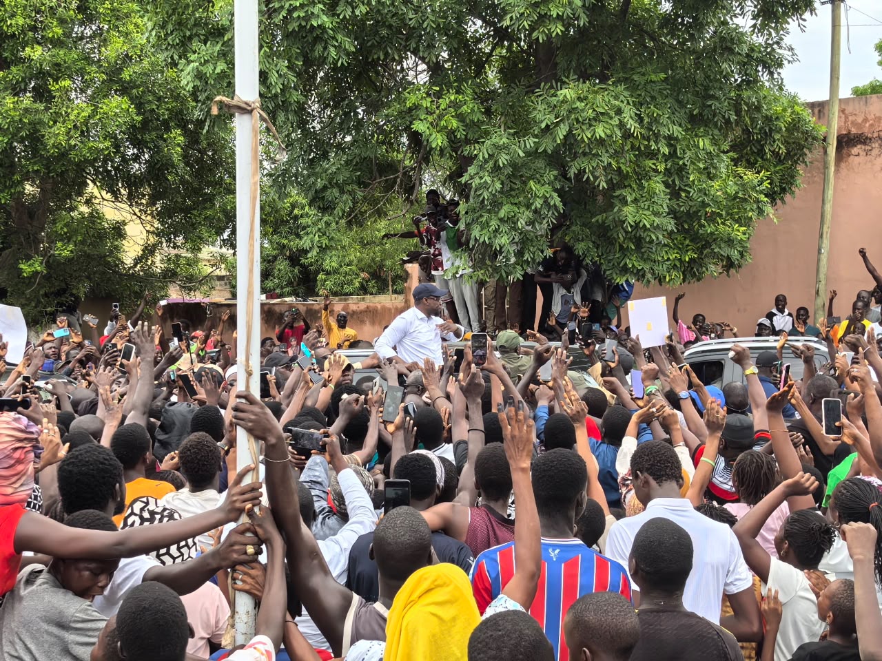 Massification de PASTEF : Ousmane Sonko mobilise une foule à Keur Madabel