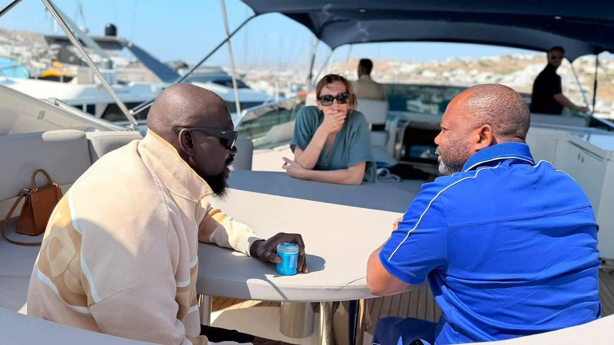 Où se trouve réellement Mamadi Doumbouya ?