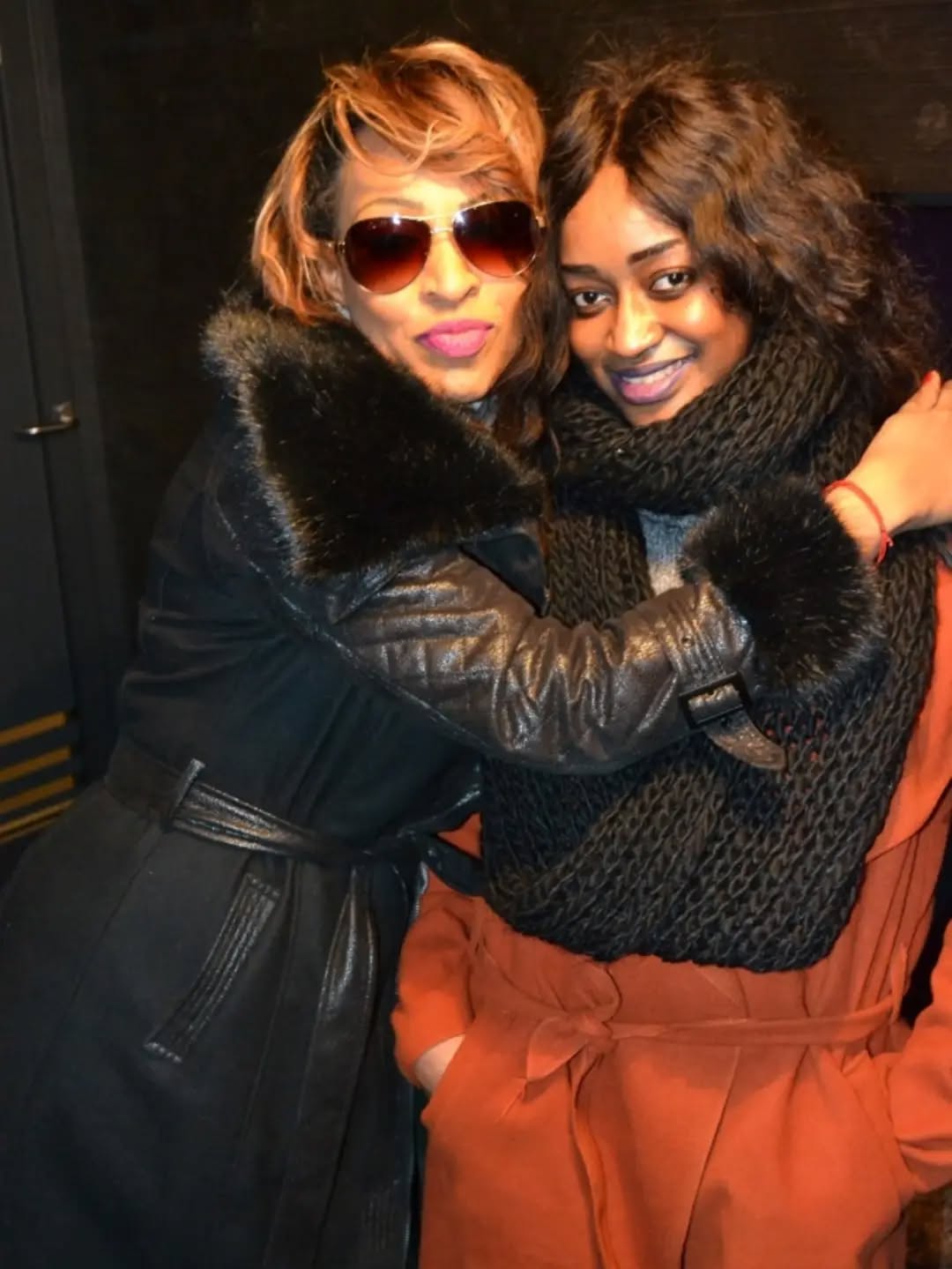 Émue, Viviane Chidid découvre que son ancienne danseuse Kiné a donné son nom à sa fille