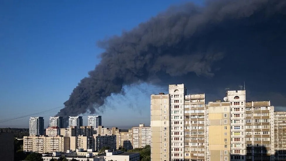 Ukraine : au moins 27 morts après une frappe de drone russe près de Kiev