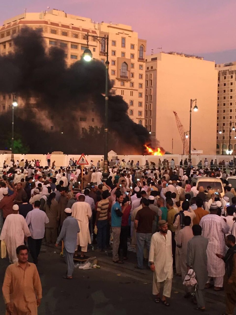 Arabie saoudite: Des kamikazes se sont faits exploser devant la mosquée du Prophète à Médine