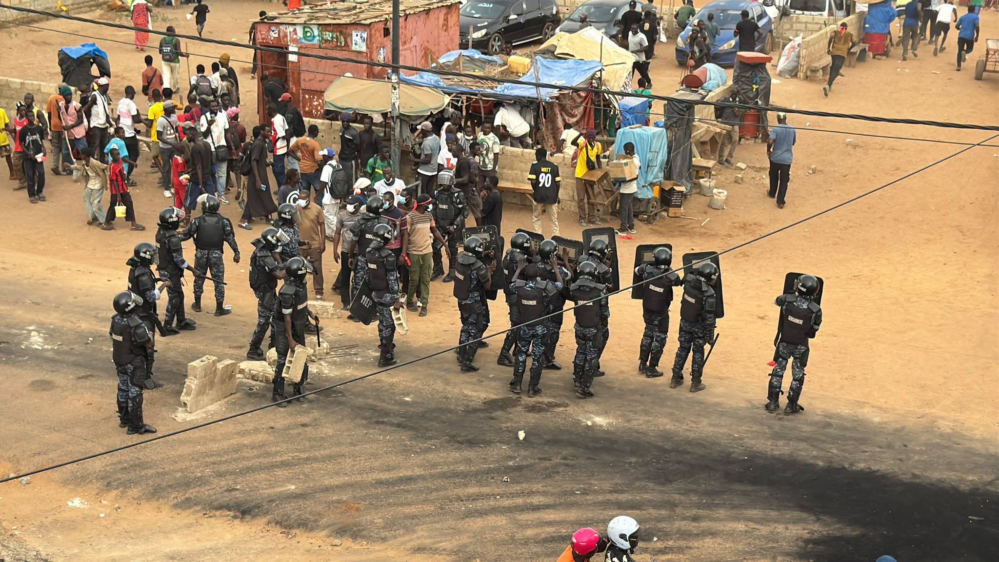 Bambilor : manifestation contre un litige foncier, la circulation paralysée