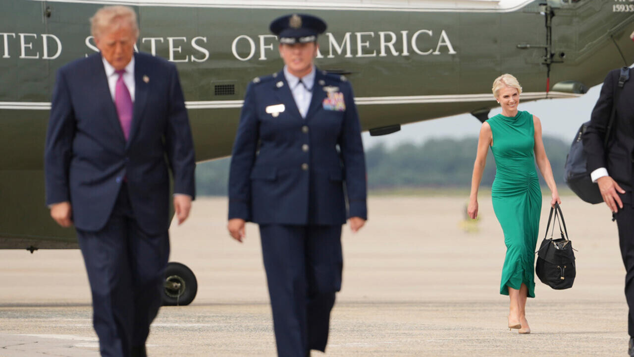 États-Unis: Donald Trump offre 45 000 dollars en liquide en cadeau à trois assistantes et suscite la polémique