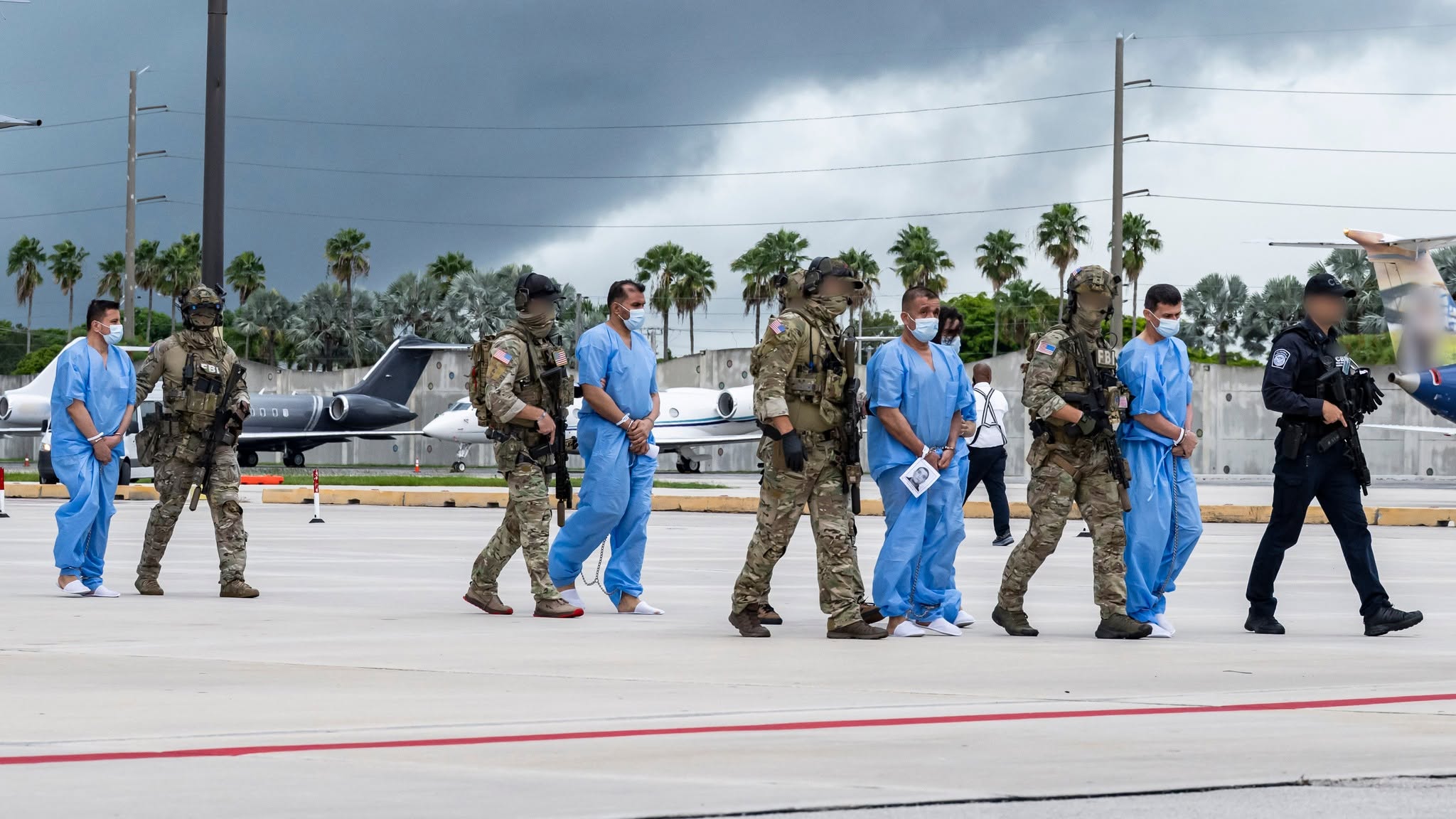 Haïti : 18 suspects dans l’assassinat de Jovenel Moïse extradés vers les États-Unis