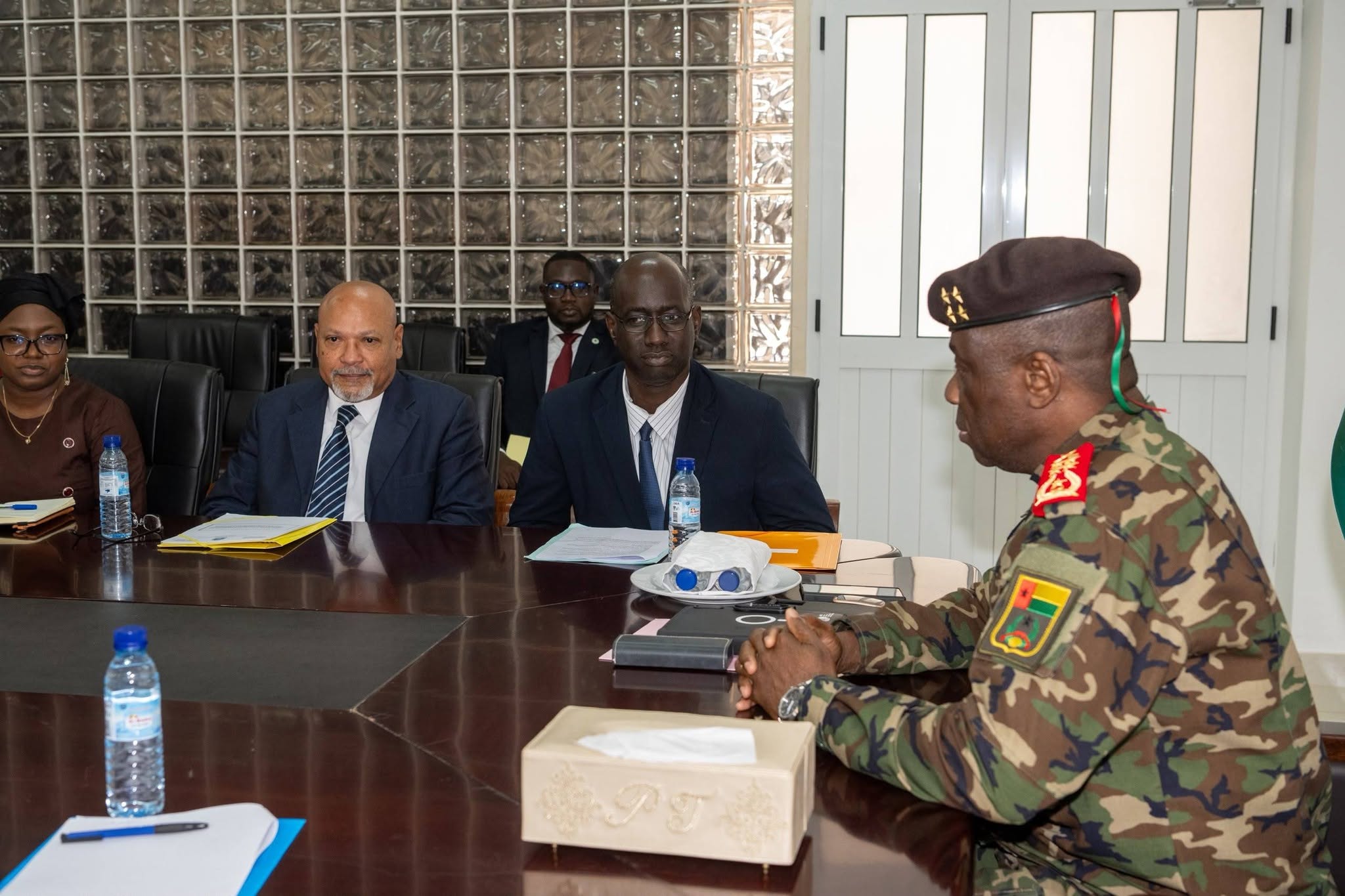 Guinée-Bissau : Horta Inta-a multiplie les contacts au lendemain du blocage du retour d’Embaló