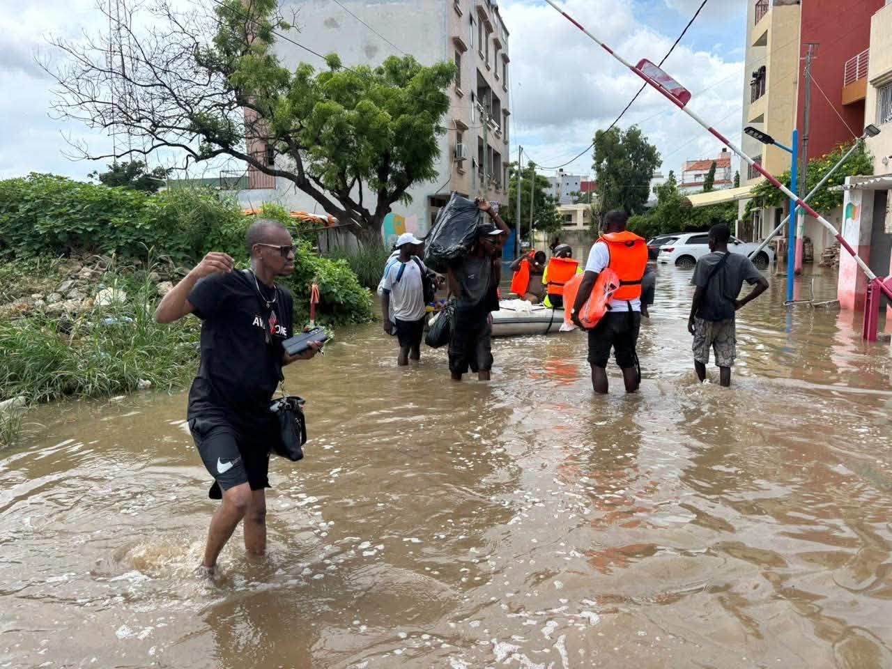 Inondations à Dakar : Hann Bel-Air durement touchée, des habitants évacués...