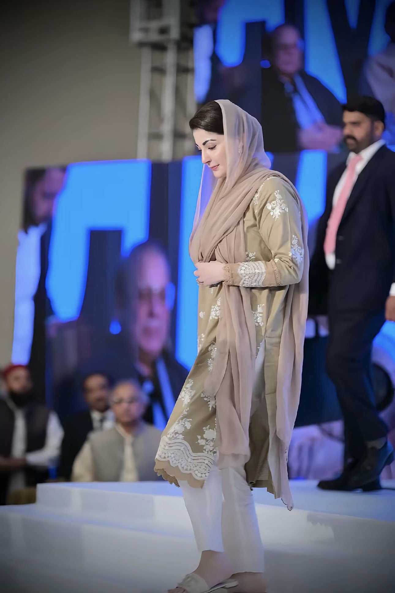 Pakistan : Maryam Nawaz Sharif, la femme qui fait trembler les codes du pouvoir