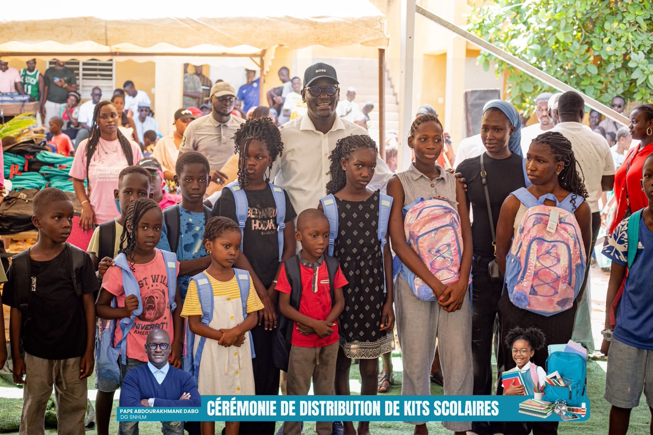 Éducation : Pape Abdourakhmane Dabo offre 1 500 kits scolaires aux élèves de Mbour