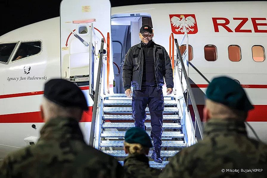 Pologne : le président Karol Nawrocki annule son voyage officiel au Sénégal et fait demi-tour en plein vol