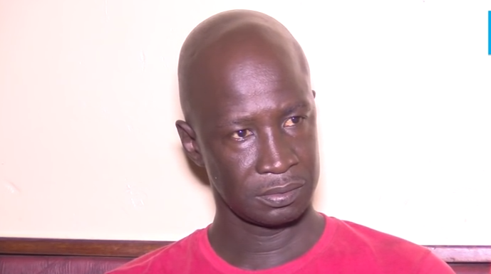 Cheikh Diop « Des policiers m'ont donné des coups de pied à la poitrine jusqu'à ce que je vomisse du sang »