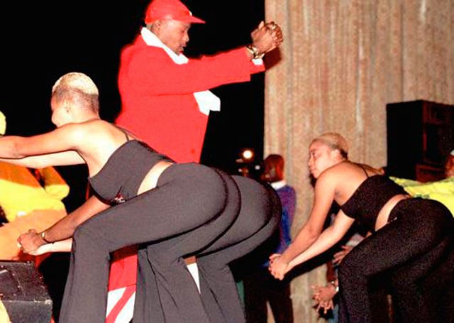 Le calvaire des danseuses de Koffi Olomidé: Elles subissent  des viols reguliers