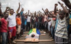 Gabon : cinq morts dans des heurts, 27 opposants toujours retenus au QG de Jean Ping