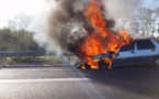 Urgent: Une voiture prend feu sur la corniche