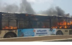 DAKAR: encore un bus de Dakar Dem Dikk brûlé par des jeunes....