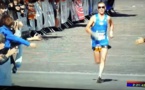 VIDEO - Athlète  termine un marathon le sexe au grand air