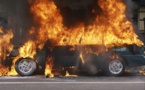 Dernière minute: la voiture du porte parole de la collectivité Léboue incendiée par ...